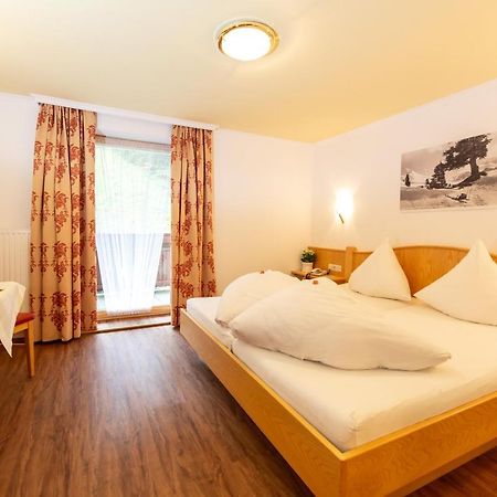 ايشجل Hotel Garni Tyola المظهر الخارجي الصورة